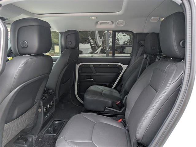 Photo of 2025 Fuji White Land Rover Defender