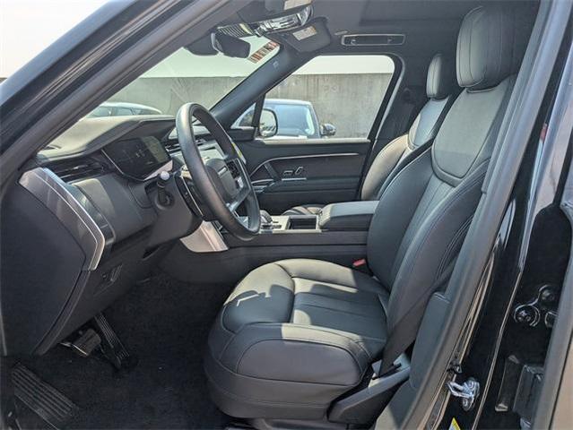Photo of 2025 Santorini Black Land Rover Range Rover