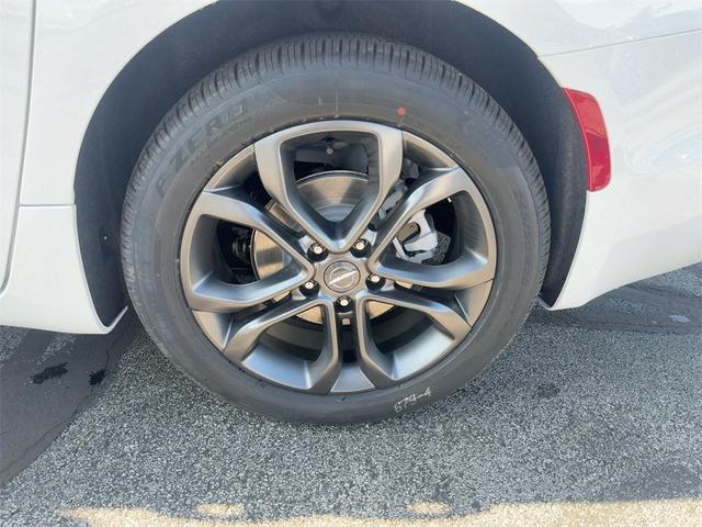 Photo of 2026 Bright White Clearcoat Chrysler Pacifica