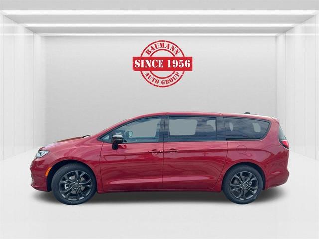 Photo of 2026 Red Chrysler Pacifica