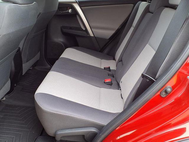 Photo of 2015 Red Toyota RAV4