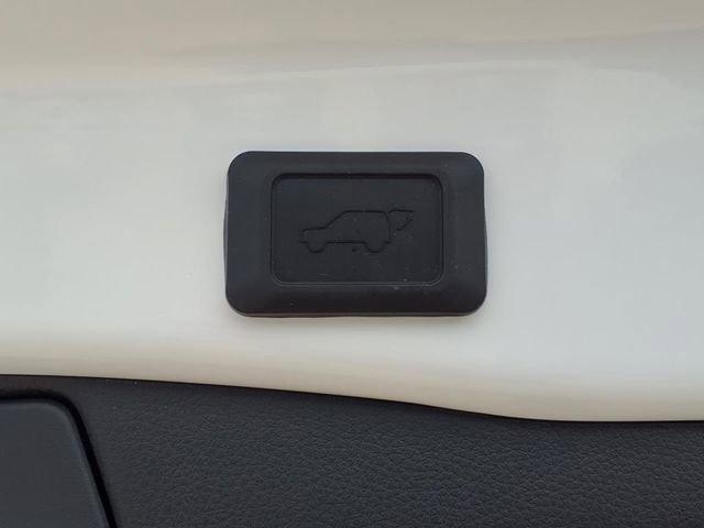 Photo of 2025 Ice Cap Toyota RAV4 Hybrid