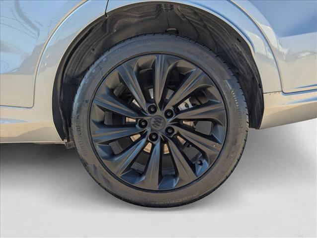 Photo of 2024 Moonstone Gray Metallic Buick Envista