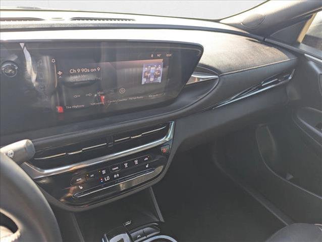 Photo of 2024 Moonstone Gray Metallic Buick Envista