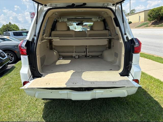 Photo of 2018 Eminent White Pearl Lexus LX 570