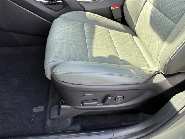 Photo of 2024 Jungle Green Kia Telluride