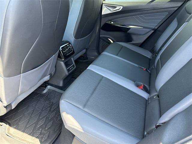 Photo of 2023 Deep Black Pearl Volkswagen ID.4