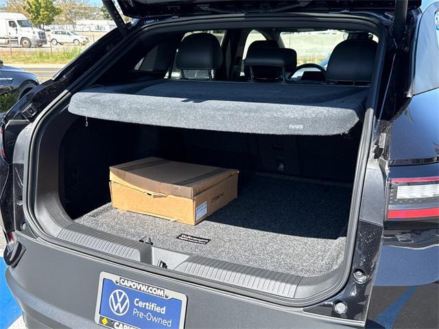 Photo of 2023 Deep Black Pearl Volkswagen ID.4
