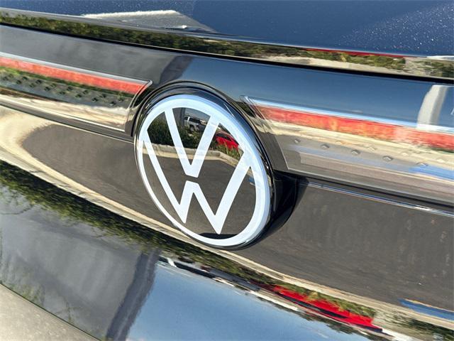 Photo of 2023 Deep Black Pearl Volkswagen ID.4