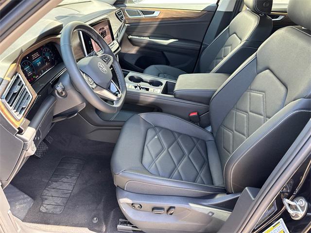 Photo of 2026 Deep Black Volkswagen Atlas