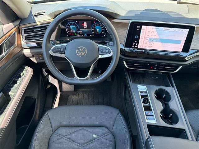 Photo of 2026 Deep Black Volkswagen Atlas