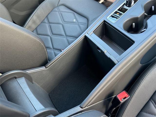 Photo of 2026 Deep Black Volkswagen Atlas