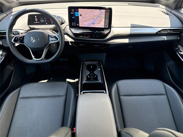 Photo of 2023 Pure Gray w/Black Roof Volkswagen ID.4