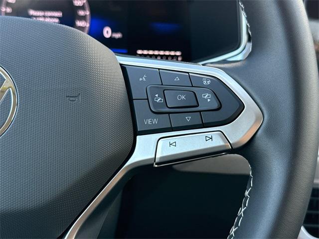 Photo of 2025 Pure White Volkswagen Taos