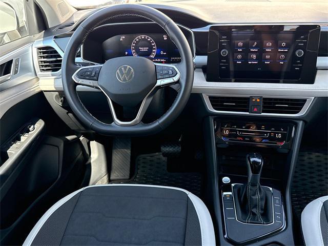 Photo of 2025 Pure White Volkswagen Taos