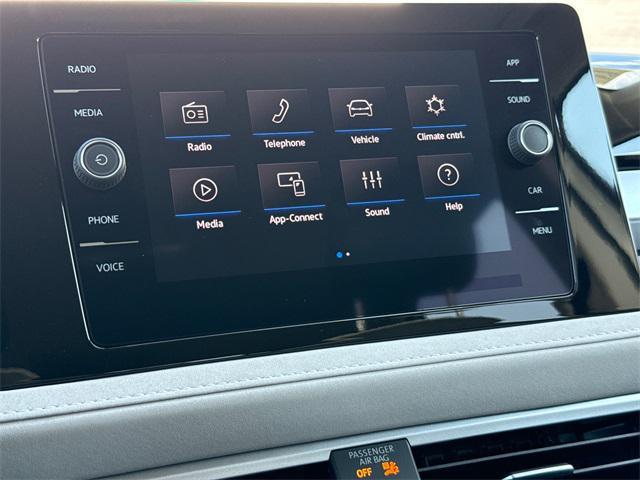Photo of 2025 Pure White Volkswagen Taos
