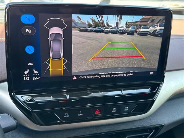 Photo of 2023 Tourmaline Blue Metallic Volkswagen ID.4