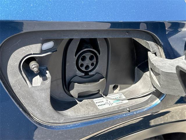 Photo of 2023 Tourmaline Blue Metallic Volkswagen ID.4