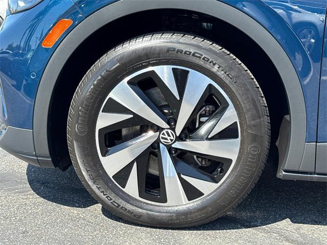 Photo of 2023 Tourmaline Blue Metallic Volkswagen ID.4