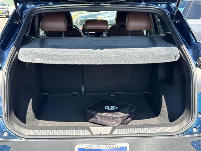 Photo of 2023 Tourmaline Blue Metallic Volkswagen ID.4