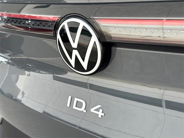 Photo of 2025 Pure Gray Volkswagen ID.4