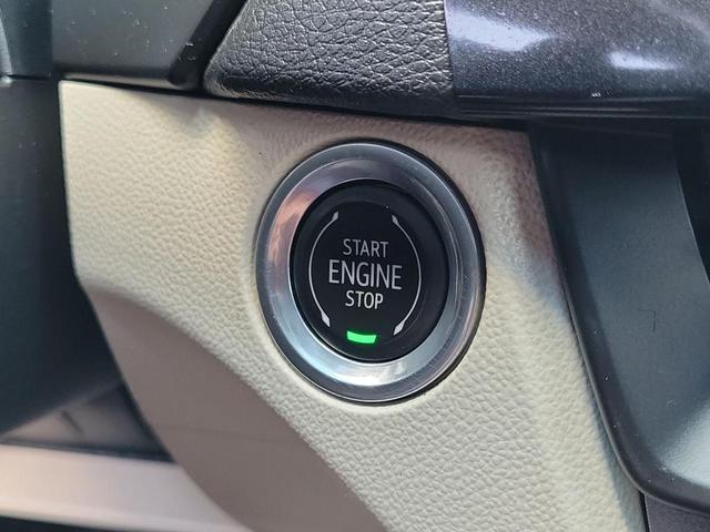 Photo of 2020 Crystal White Tri-Coat Cadillac CT4