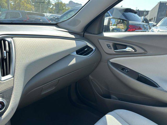 Photo of 2022 Silver Chevrolet Malibu