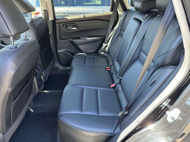 Photo of 2022 Black Nissan Rogue