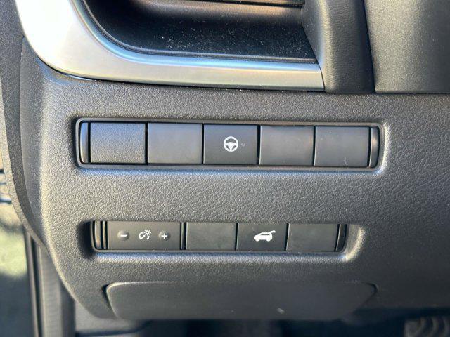 Photo of 2022 Black Nissan Rogue