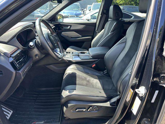 Photo of 2022 Black Acura MDX