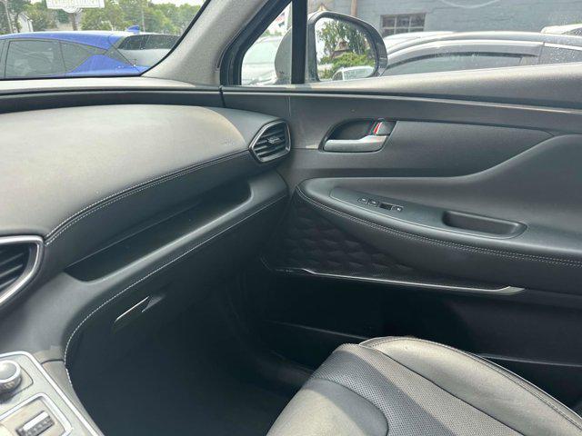 Photo of 2022 Gray Hyundai SANTA FE