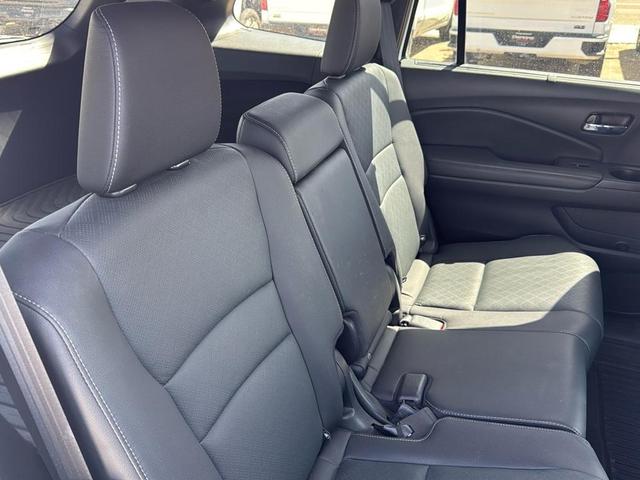 Photo of 2021 Platinum White Pearl Honda Passport
