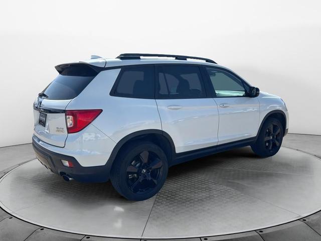 Photo of 2021 Platinum White Pearl Honda Passport