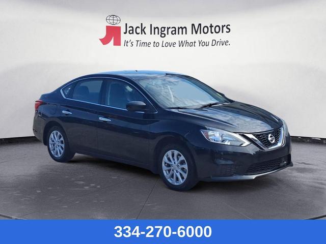 Photo of 2018 Super Black Nissan Sentra