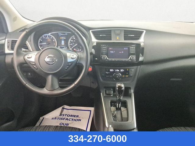 Photo of 2018 Super Black Nissan Sentra