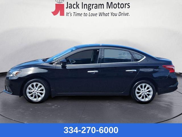 Photo of 2018 Super Black Nissan Sentra