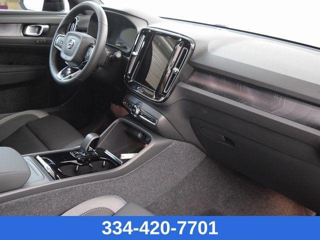 Photo of 2023 Crystal White Metallic Volvo XC40 Recharge Pure Electric