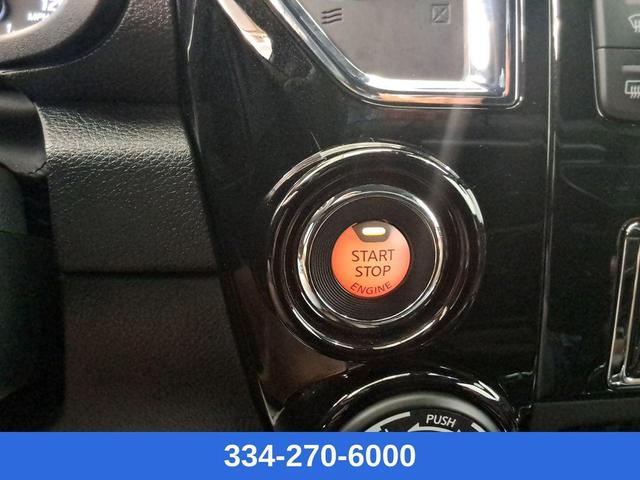 Photo of 2024 Pearl White Tricoat Nissan Titan XD