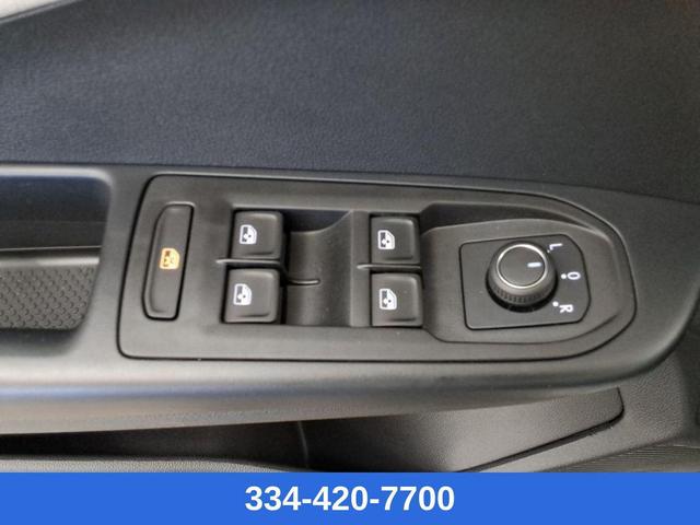 Photo of 2025 Pure White Volkswagen Taos