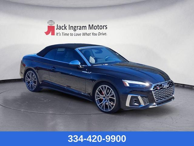 Photo of 2024 Mythos Black Metallic/Black Roof Audi S5