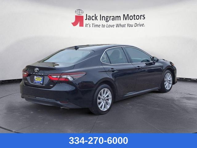 Photo of 2021 Midnight Black Metallic Toyota Camry