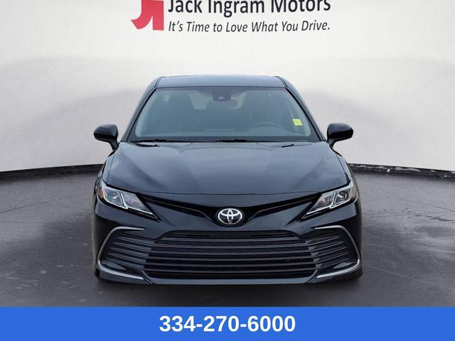 Photo of 2021 Midnight Black Metallic Toyota Camry