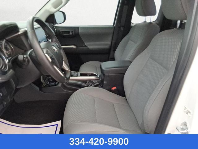 Photo of 2022 White Toyota Tacoma