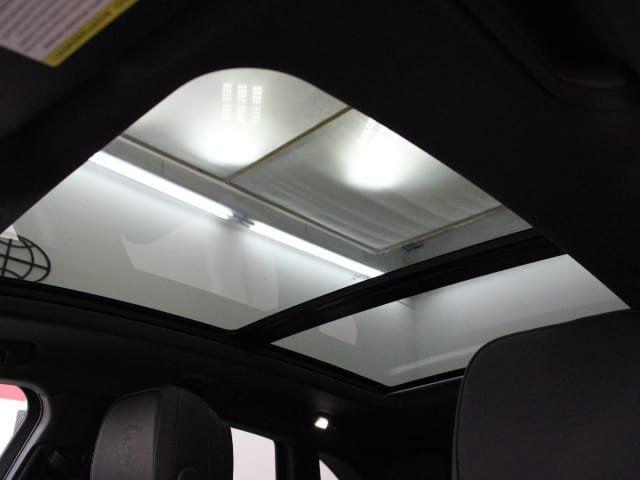 Photo of 2024 Carrara White Metallic Porsche Macan