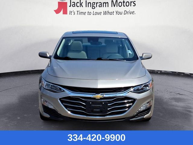Photo of 2024 Mineral Gray Metallic Chevrolet Malibu