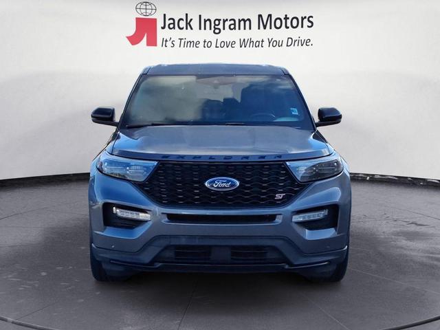 Photo of 2022 Carbonized Gray Metallic Ford Explorer