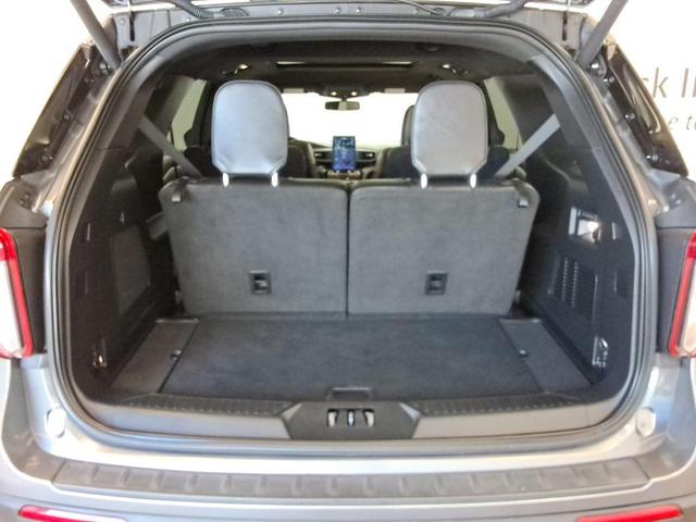 Photo of 2022 Carbonized Gray Metallic Ford Explorer