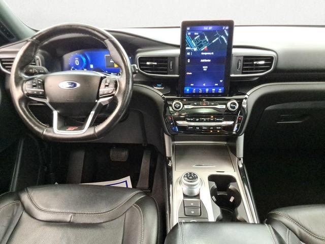 Photo of 2022 Carbonized Gray Metallic Ford Explorer
