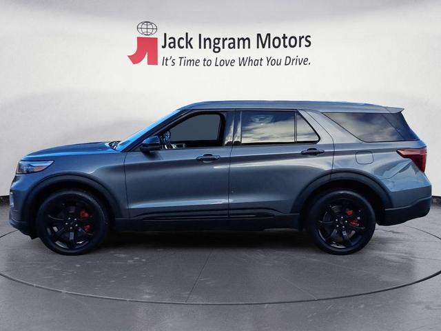 Photo of 2022 Carbonized Gray Metallic Ford Explorer