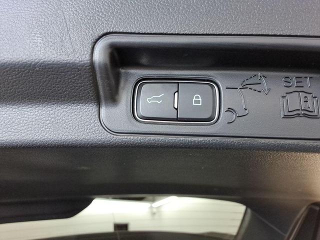 Photo of 2022 Carbonized Gray Metallic Ford Explorer